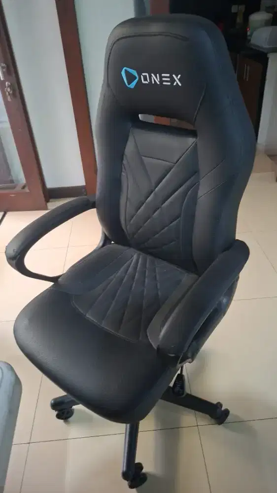 Kursi gaming onex gx1