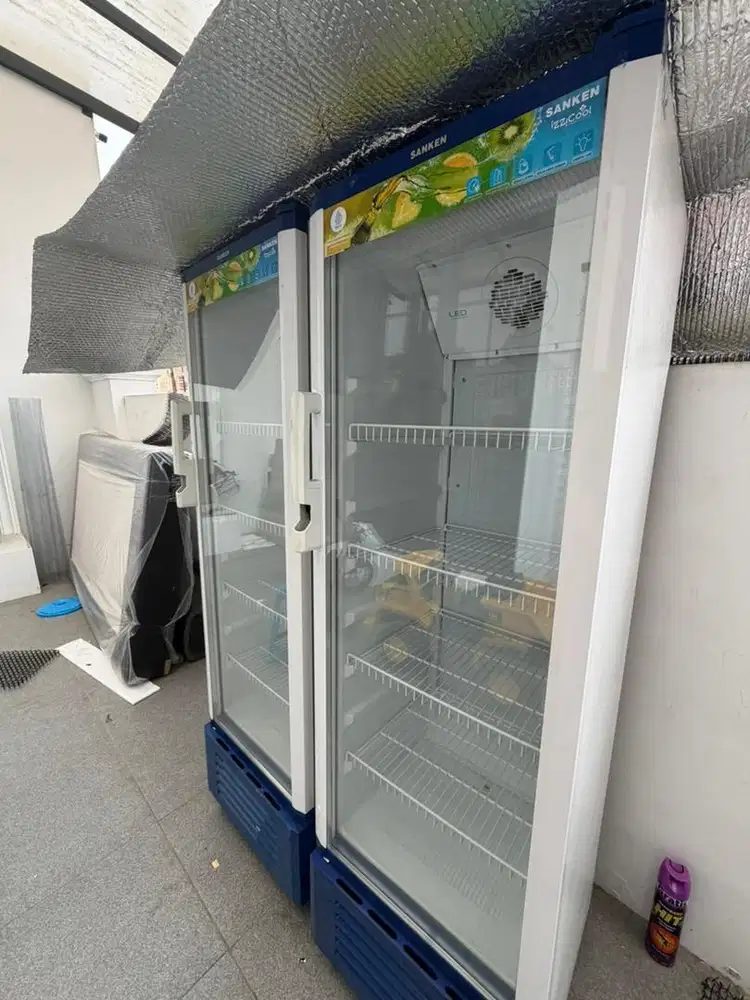 SHOWCASE 4RAK 2UNIT MERK SANKEN