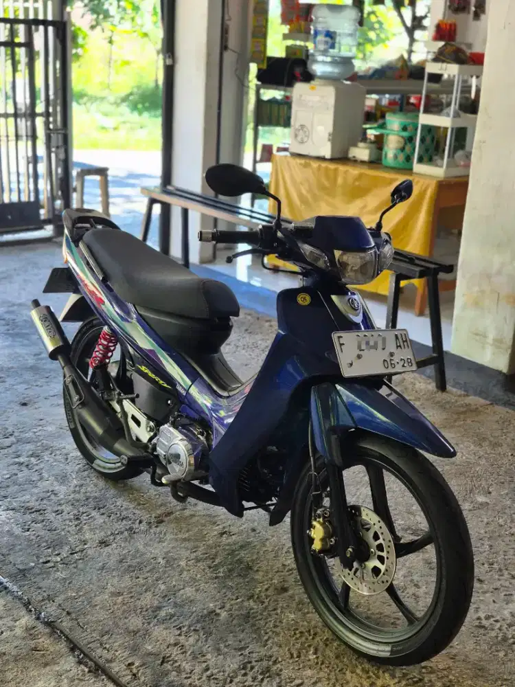 F1zr 2004 asli biru