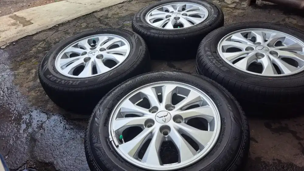 Velg r15 cocok buat gran max carry xpander livina apv