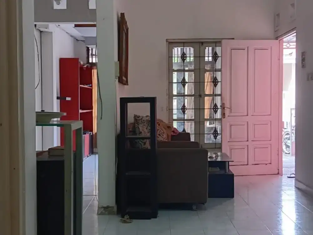 Rumah dijual 1,5 lantai Puri Surya Jaya