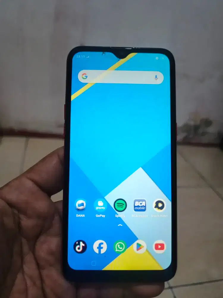 Realme C2 diamond ruby