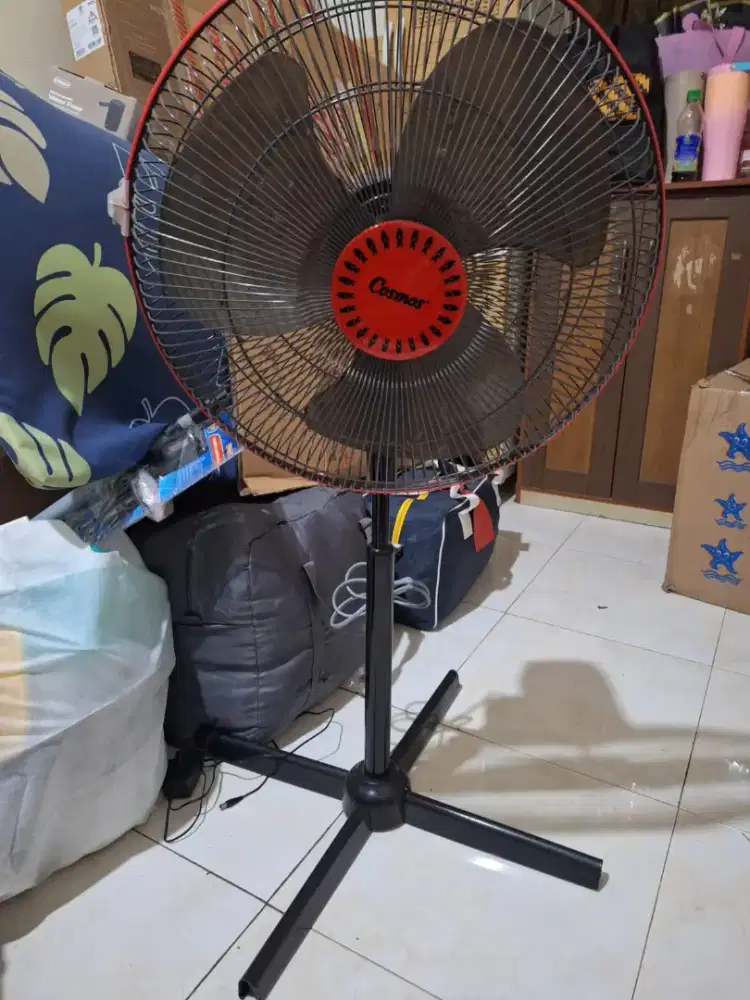 Kipas Angin Stand Cosmos