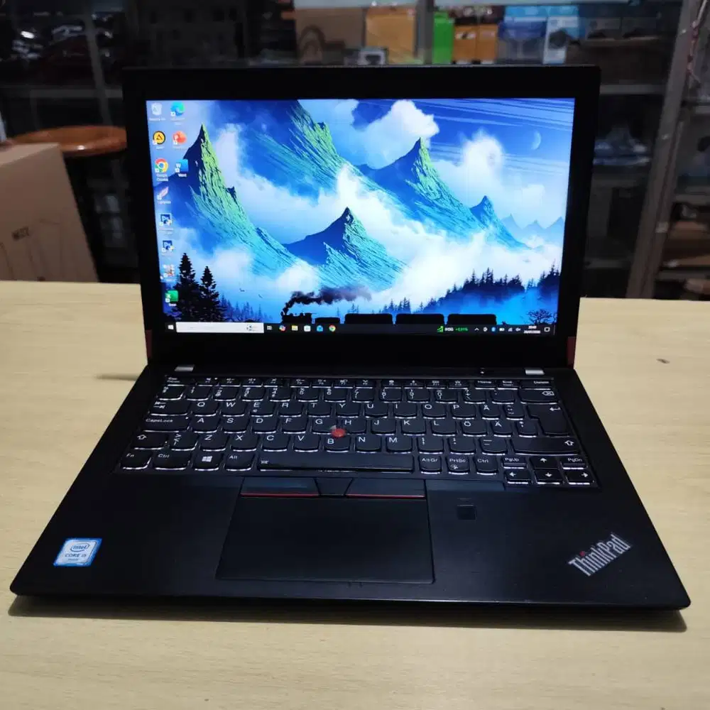 Laptop Lenovo Thinkpad X280 Touchscreen Intel Core i5 8th 8/256 Mulus
