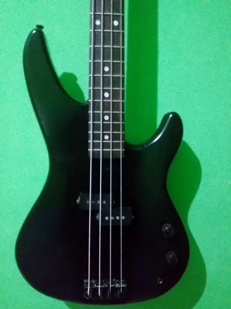 FOR SALE GITAR BASS