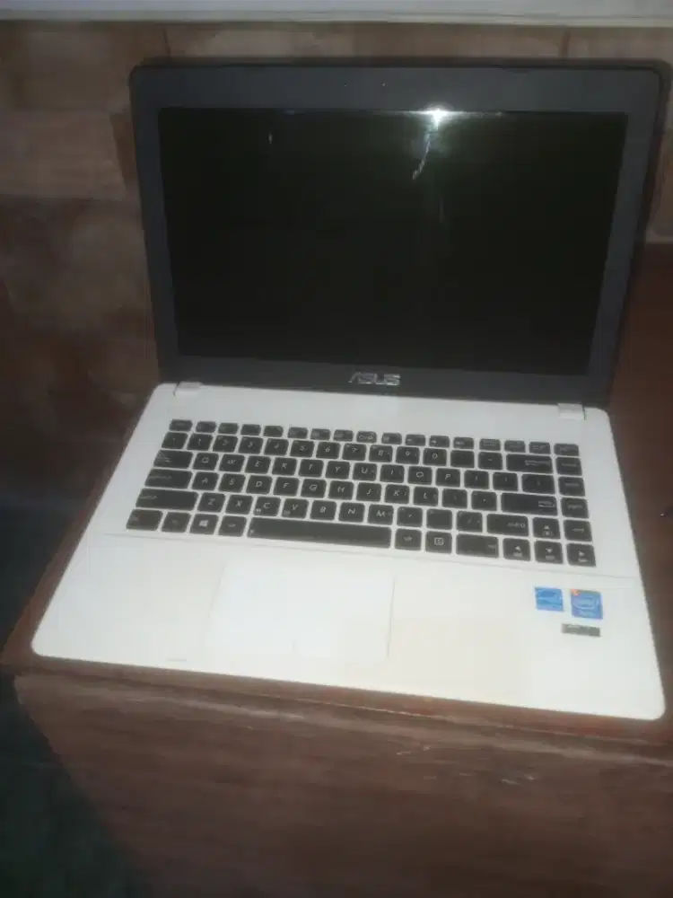 Laptop Asus Intel Celeron Murah Ram 2GB Hdd500gb