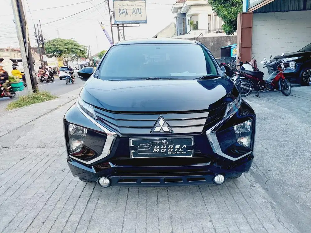 MITSUBISHI XPANDER 2018 Matic Hitam