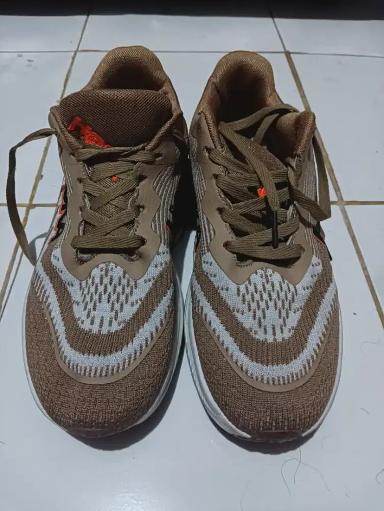 Sepatu Pria Merk Hoka One One Mach 6 For sale