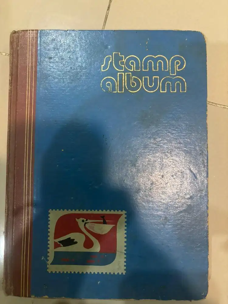 Album perangko Dunia vintage 14 halaman kurleb 100 lbr 30 negara