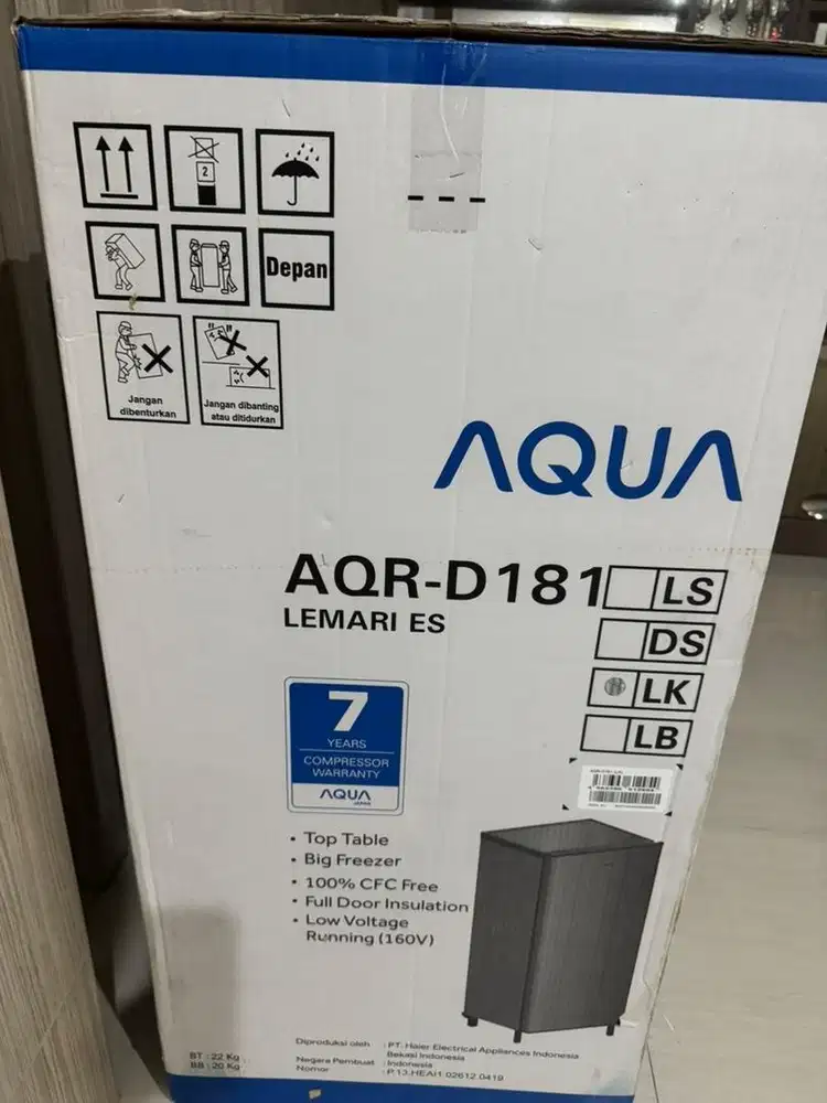 Lemari es Aqua D181