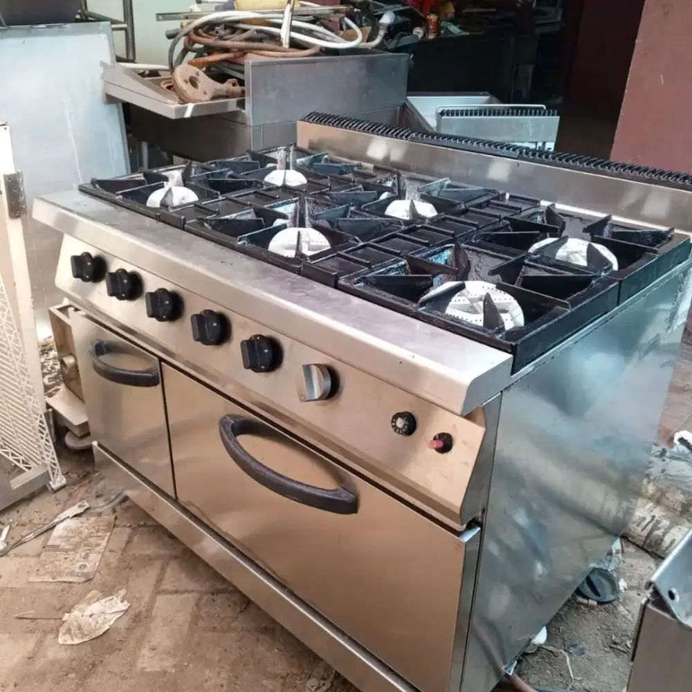 Kompor Gas 6 Tungku + Oven – Normal & Siap Pakai