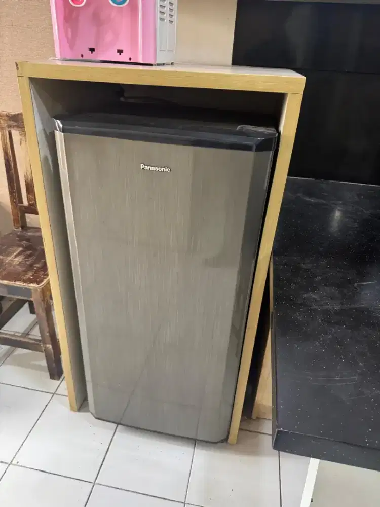 Kulkas Panasonic 180 liter Rusak