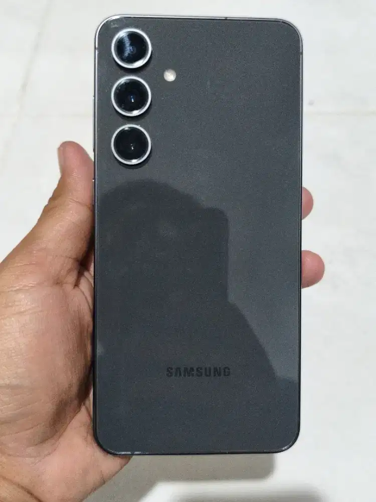 Jual Cepat Samsung S24FE