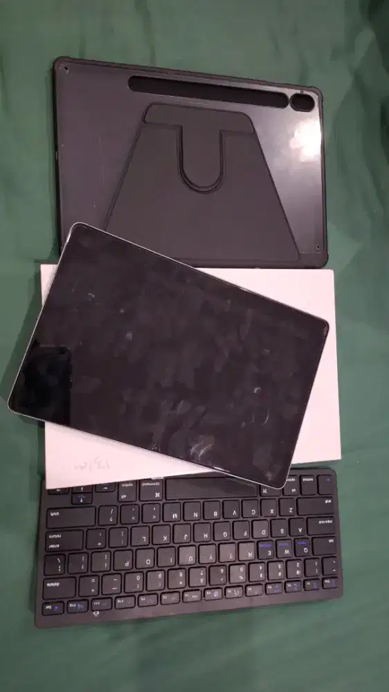 amsung Galaxy Tab S9 FE 6/128gb pakak simcard bekas SEIN lengkap mulus