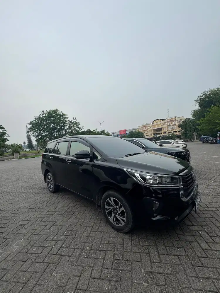 Toyota kijang innova reborn (2025)