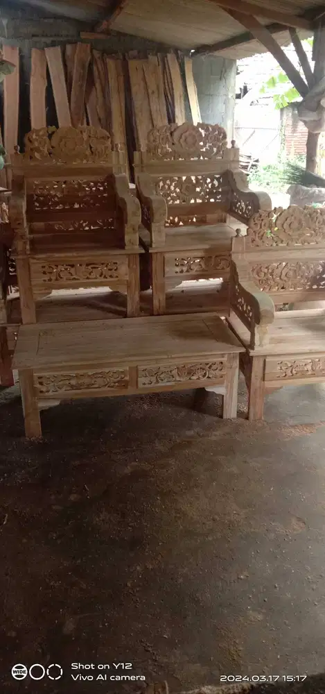Kursi mebel berkualitas