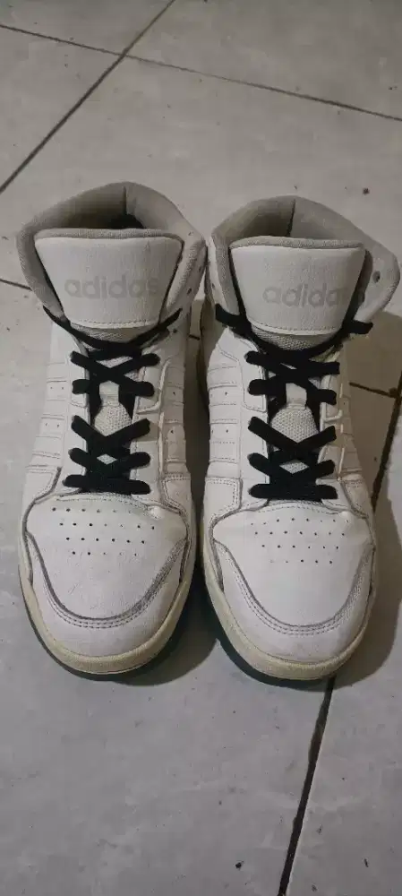Sepatu adi das putih high full kulit tebal masih kuat mulus