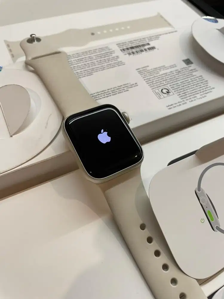 iwatch Apple watch Se gen 2 40Mm Garansi resmi ibox aktif on