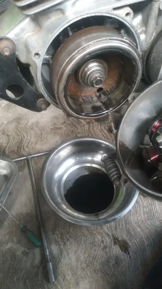 Servis motor panggilan kerumah atau ke kantor