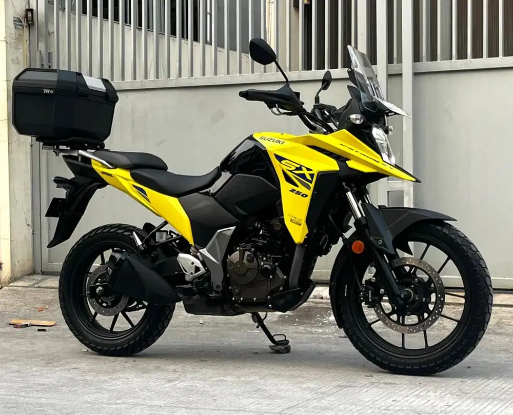 low KM mulus no minus biru 2019 gsx 150 gsxr150
