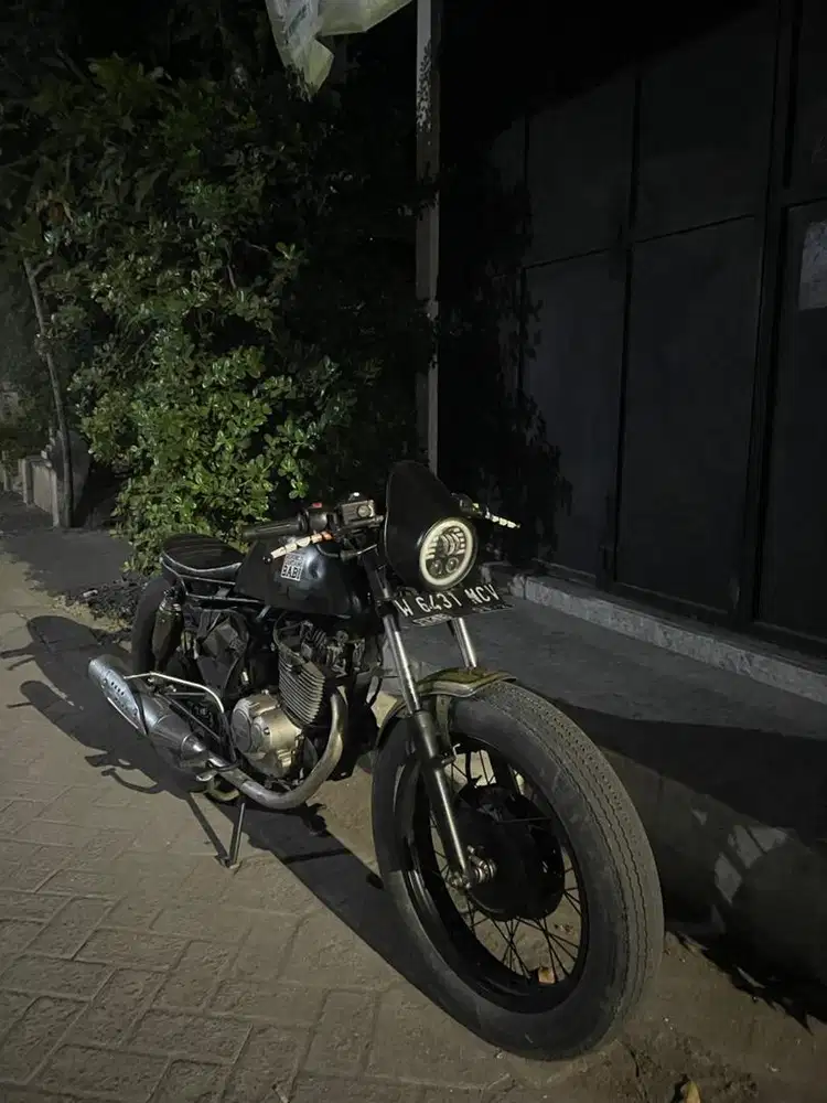 Cafe Racer / Brat Cafe Basic Thunder