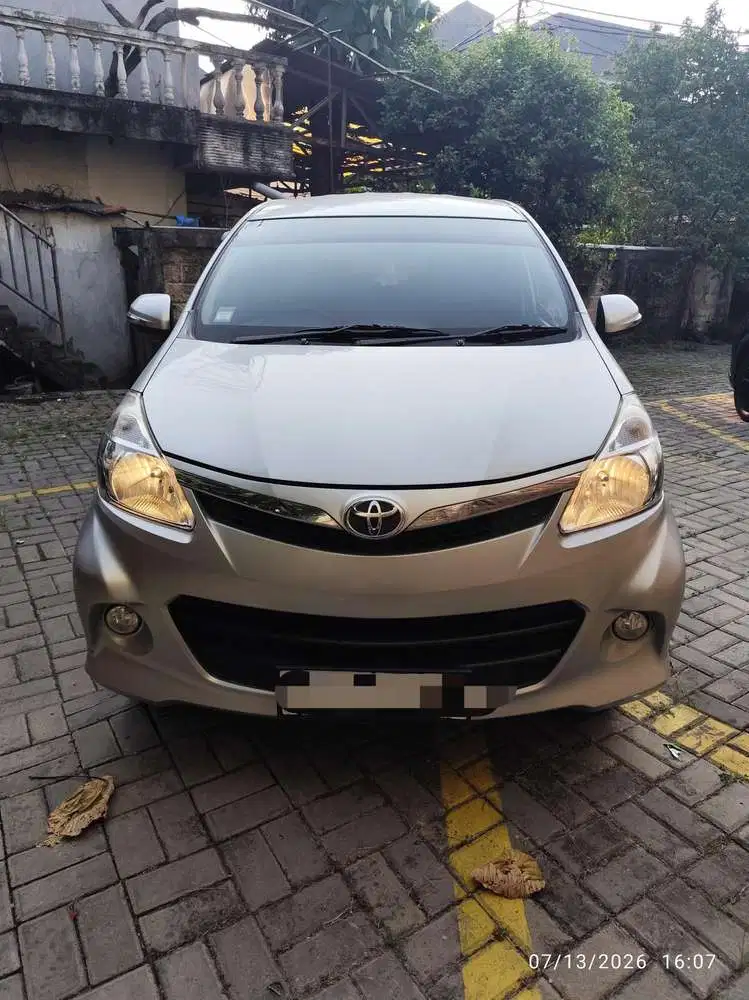 Toyota Avanza Veloz 2012 Low KM