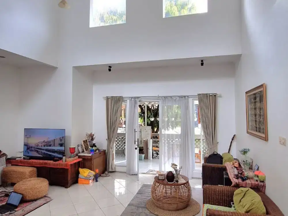 HOT DEAL! Rumah 2 Lantai Bintaro Sektor 9 Tangerang Selatan LT 144 m² 4 KT Harga Nego!