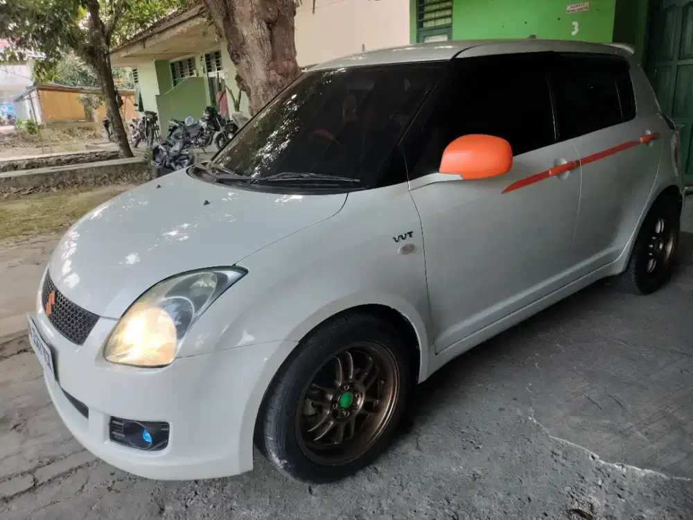 Suzuki Swift ST 1.5 Tahun 2009 (Metic)