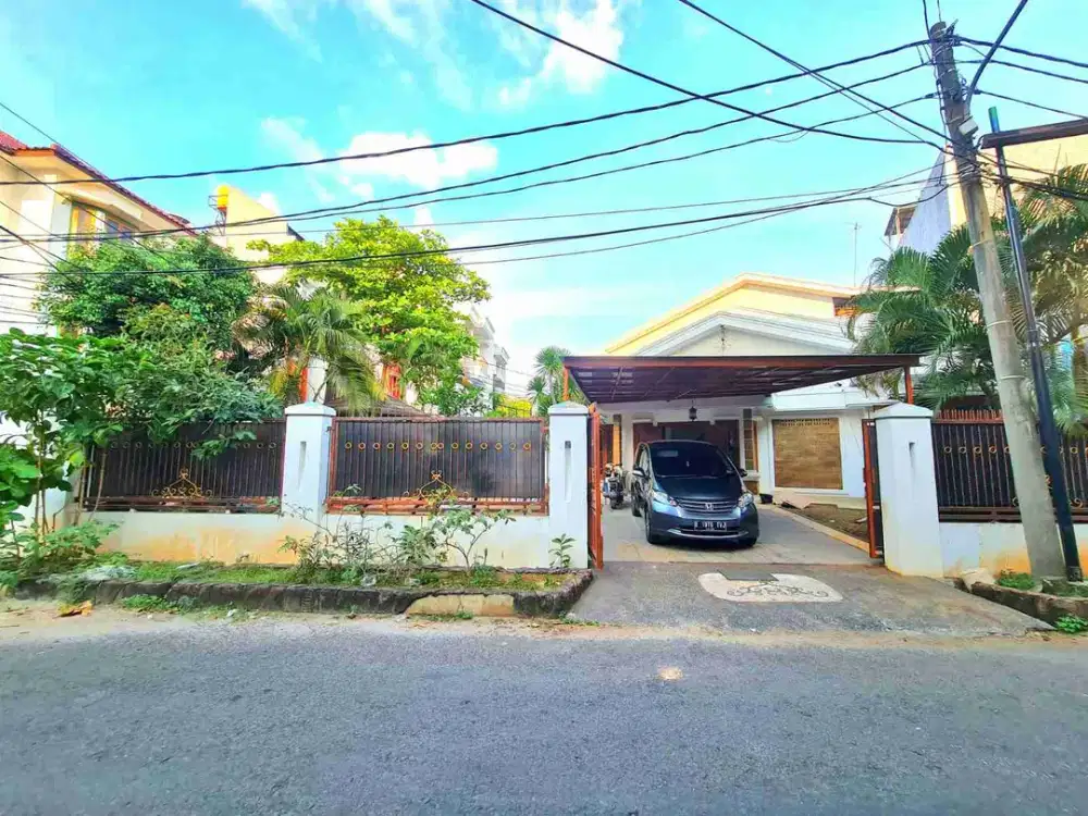 rumah 2 lantai di perumahan bumi karang indah lebak bulus jakarta selatan