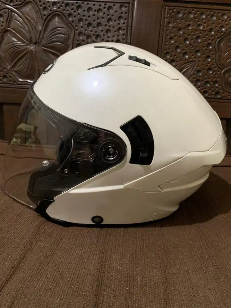 Di jual helm kyt nfj size xxl putih