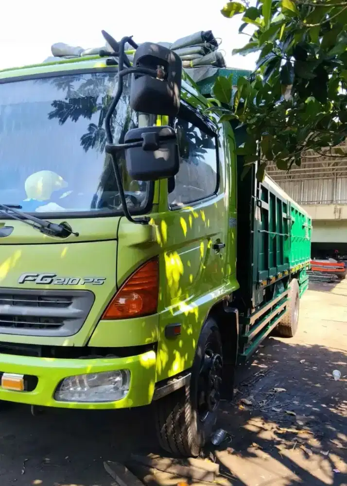 Hino lohan panjang bak ±6,5 meter