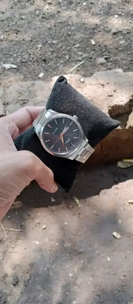 Jam Tangan Alba Quartz