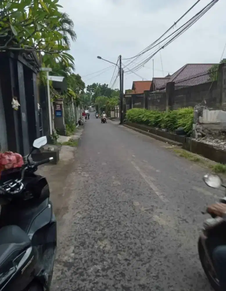 FOR SALE  Tanah siap bangun Gatsu tengah 400 M2 global 4M lebar 13mtr