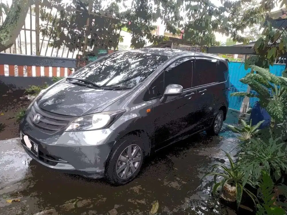 Jual Honda Freed 2012 Istimewa