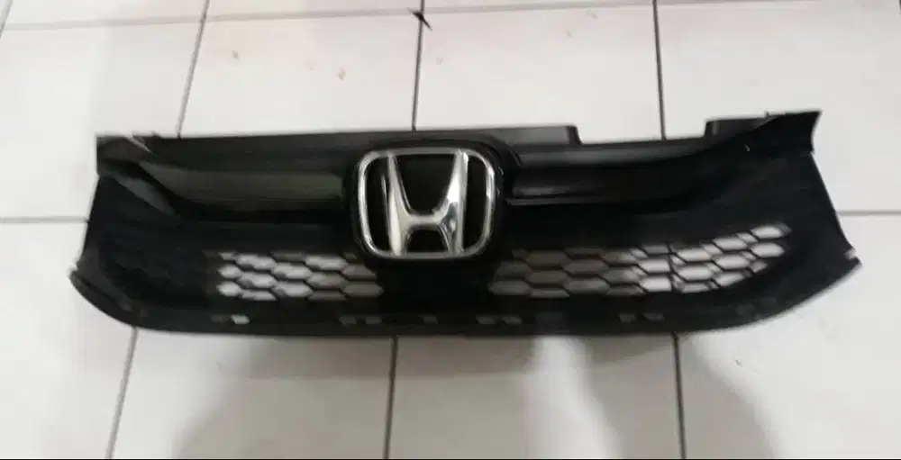 GRIIL DEPAN HONDA BRIO RS 2022 ORIGINAL
