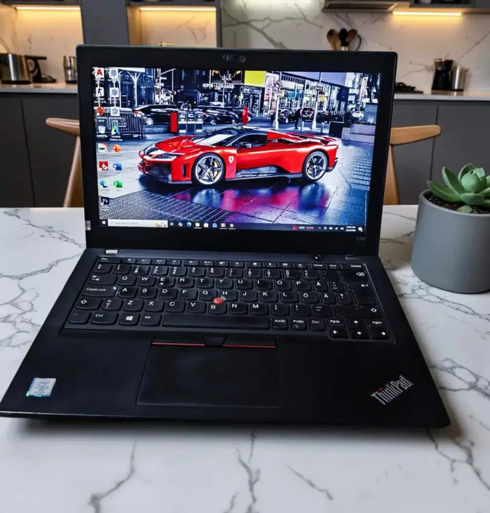 Laptop Lenovo Thinkpad X280 Core i5 RAM 8 SSD 256Gb SLIM TOUCHSCREEN