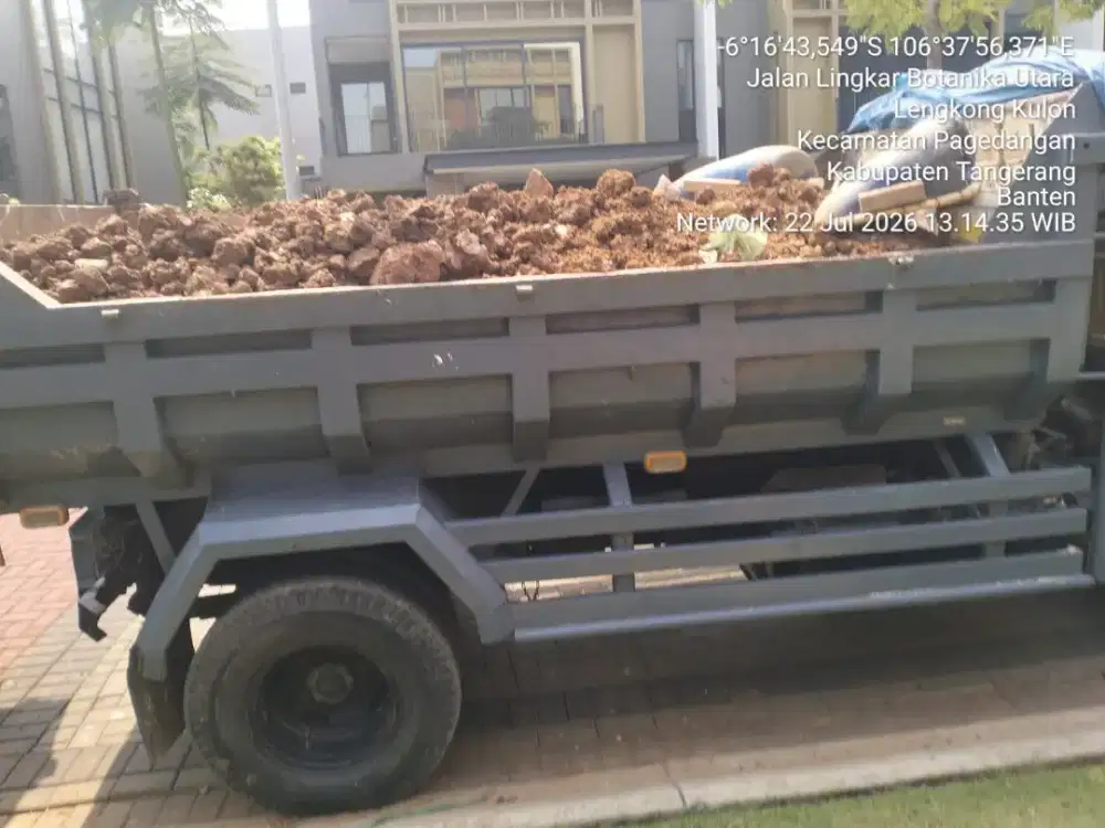 Jasa buang puing dan buang sampah