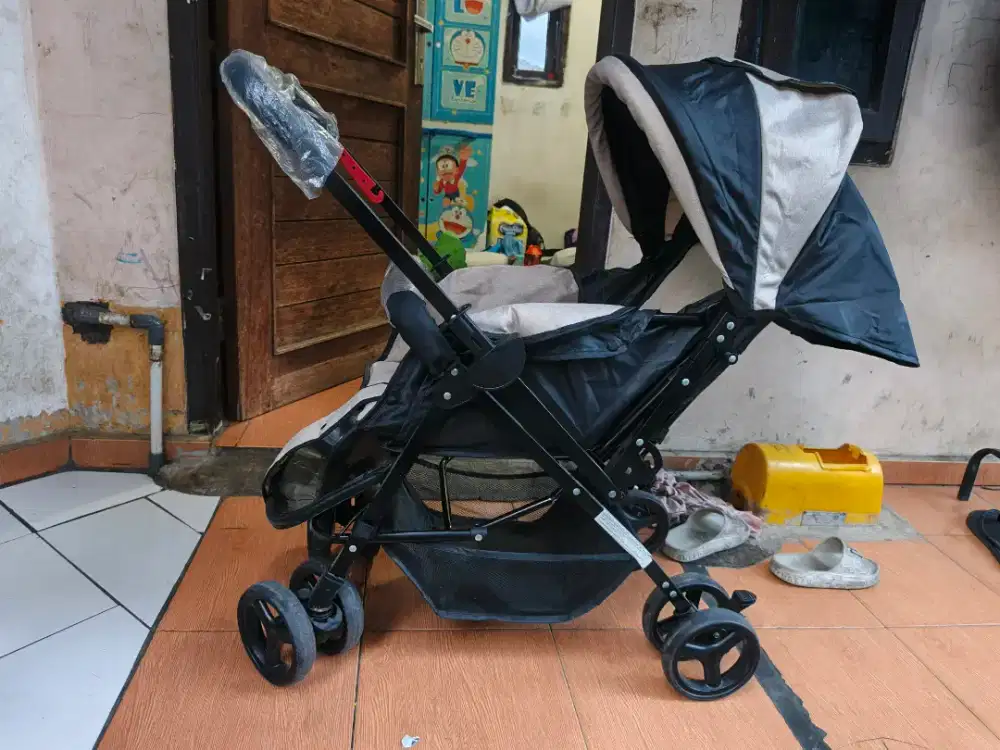 Stroller bayi roda