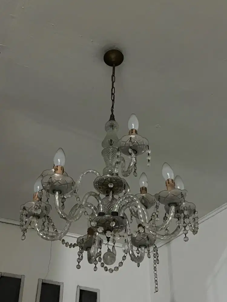 Lampu kristal vintage peninggan nenek moyang