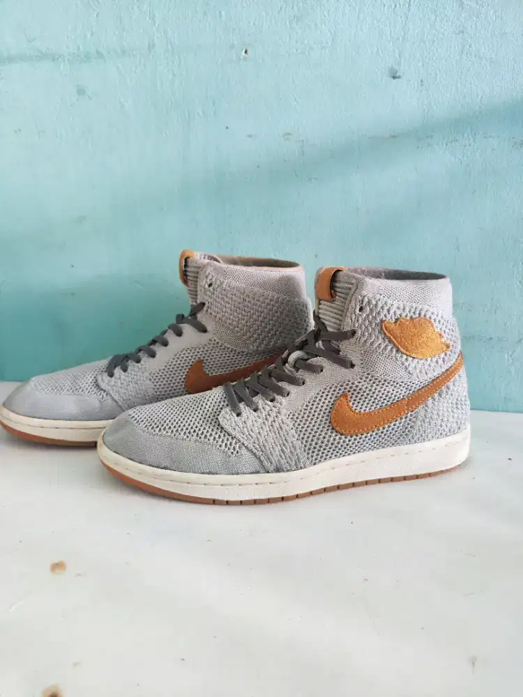 Air Jordan 1 Retro High OG Flyknit Wolf Grey