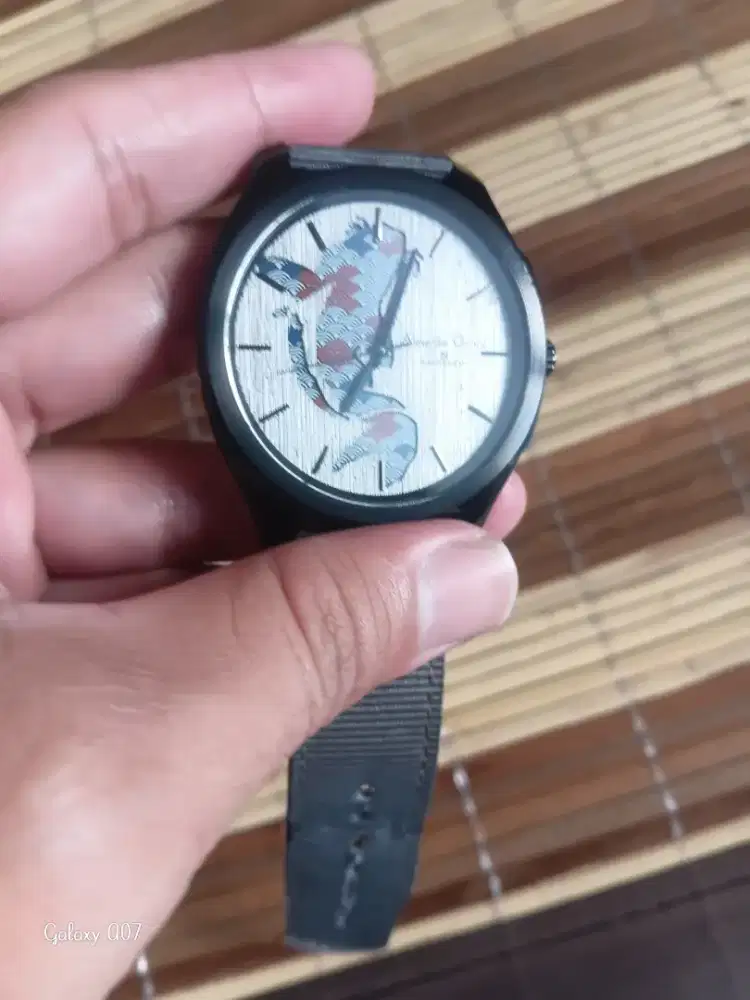 Ja. Tangan alexander christie