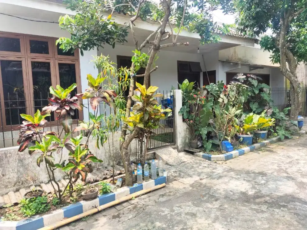 Dijual Rumah Pribadi 2 Kavling jadi 1