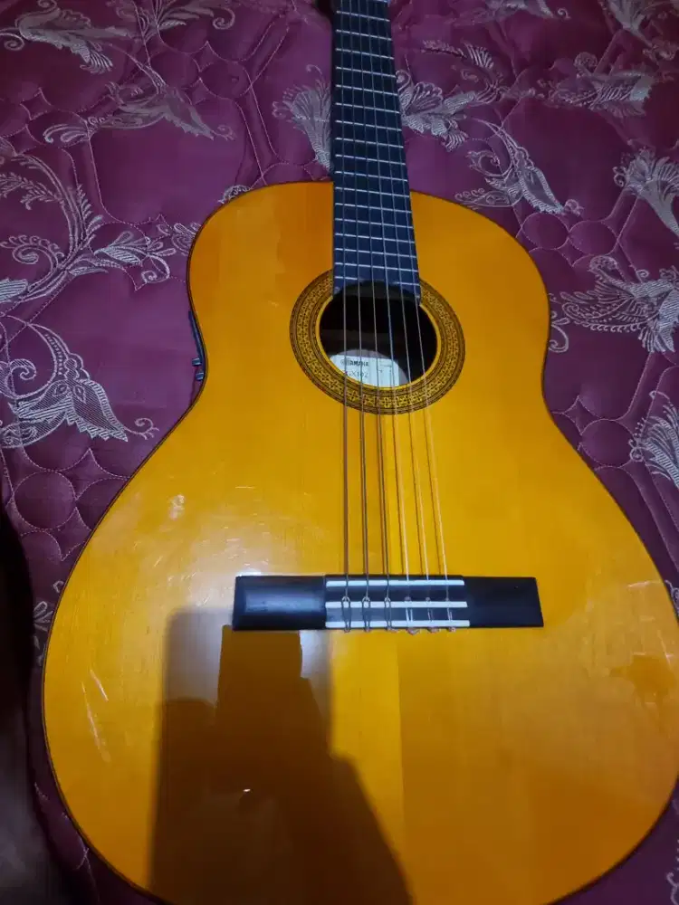 Gitar Classic Yamaha CGX102 akustik elektrik Langka mulus 98% tt/bt ok
