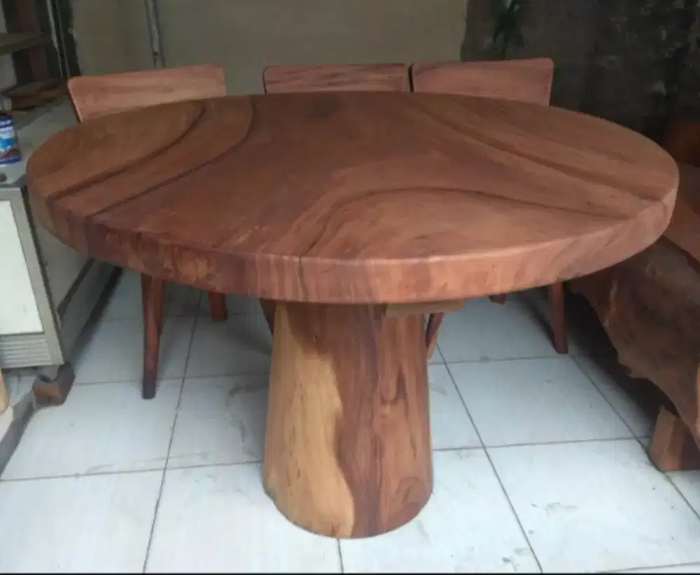 Meja bulat kayu utuh trembesi antik unik alami