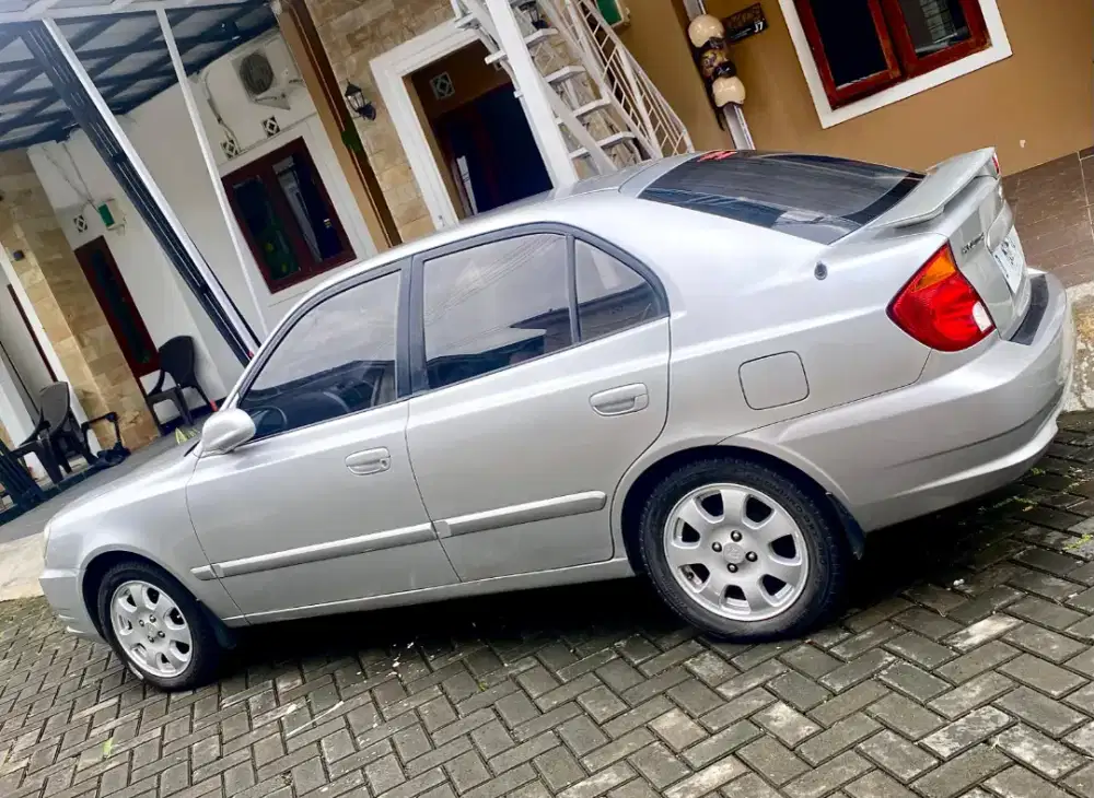 Hyundai avega GL manual