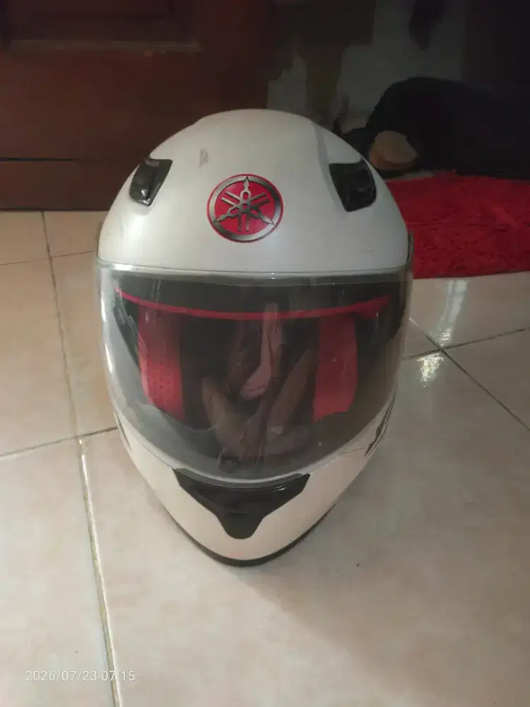 karna buau di jual aja helm R15 msh layak pakai cuma lecet pemakain aj