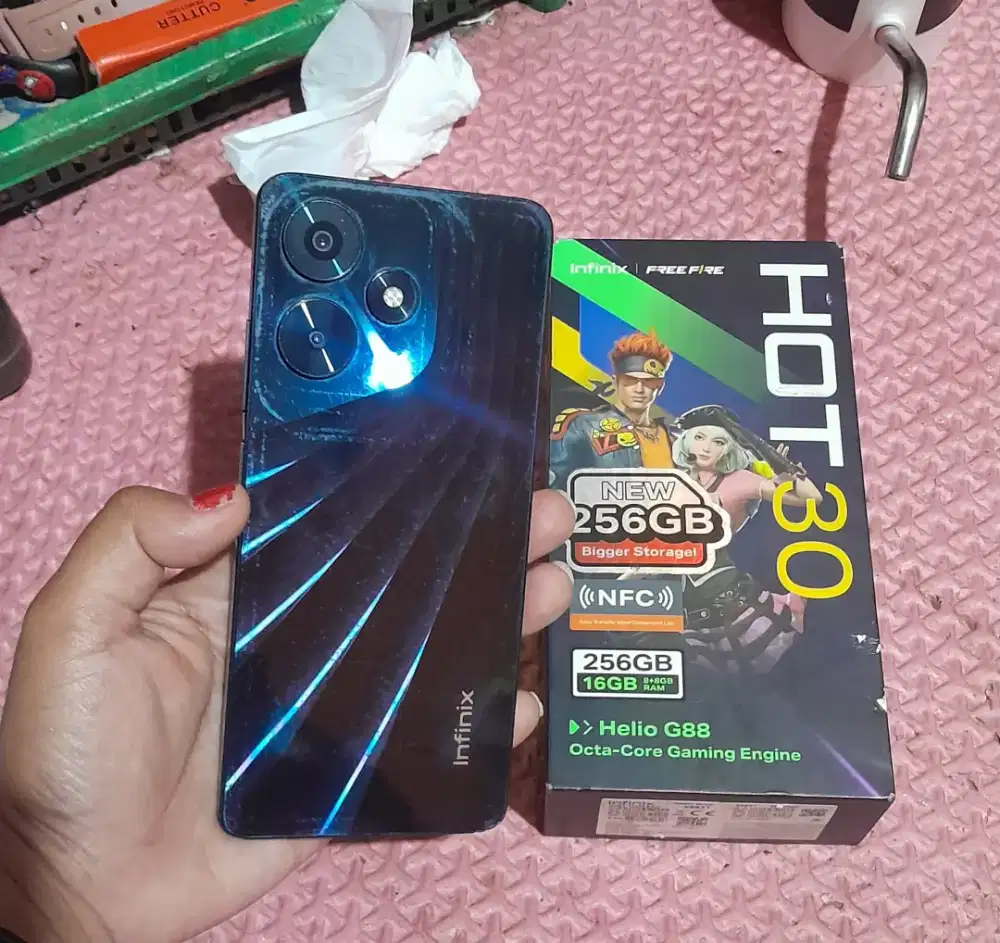 Infinix Hot 30 ram 8+8/256 fullset ori!.