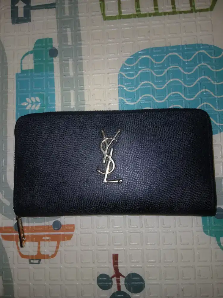 Saint Laurent Monogram Long Wallet Original
Bisa nego!!