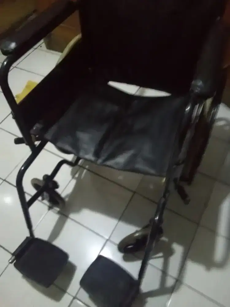 Kursi roda6006en