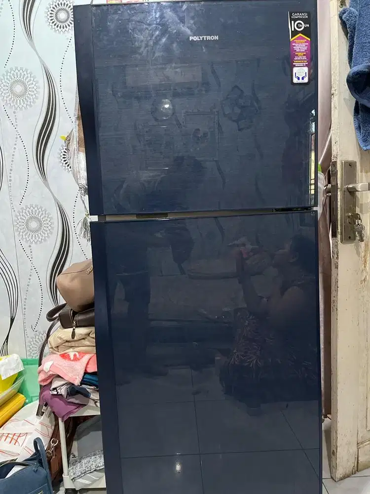 Kulkas polytron 2 pintu